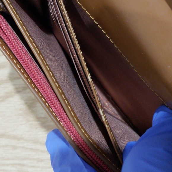 Samantha Thavasa Pink & Brown Leather Wallet - Buckle Accent – Designer Japan - Picture 12 of 16